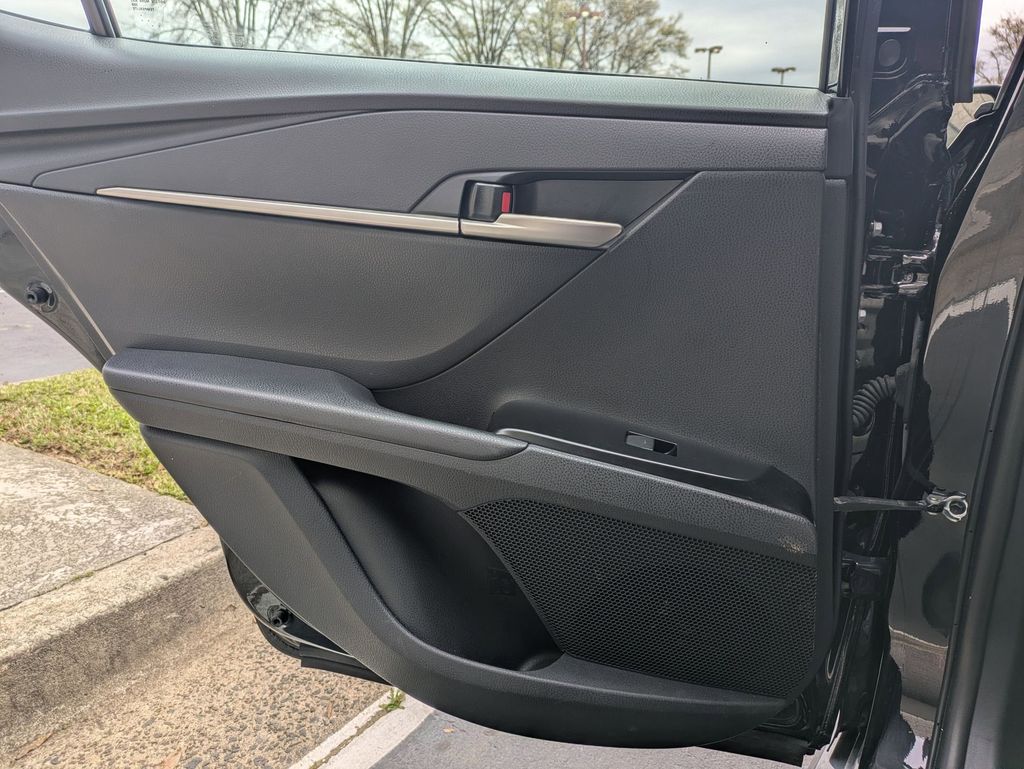 Thumbnail: 2025 Toyota Camry - 27