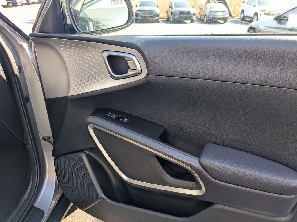 Thumbnail: 2024 Kia Soul - 30