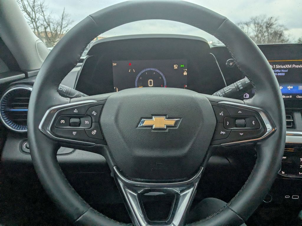 Thumbnail: 2025 Chevrolet Trax - 14