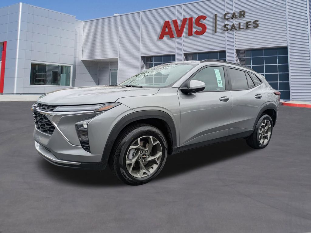 Thumbnail: 2025 Chevrolet Trax - 1