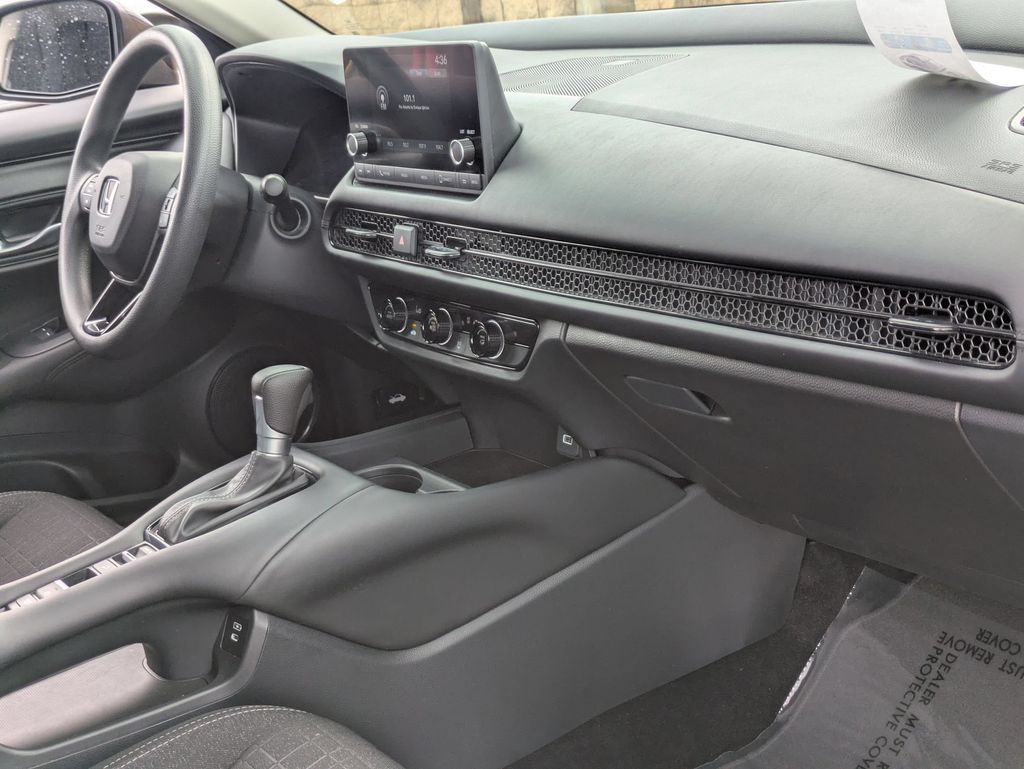Thumbnail: 2025 Honda HR-V - 31