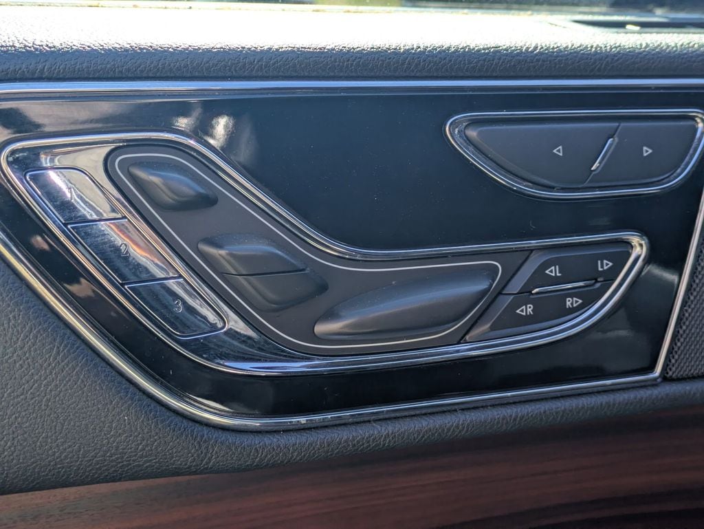 Thumbnail: 2023 Lincoln Navigator - 14