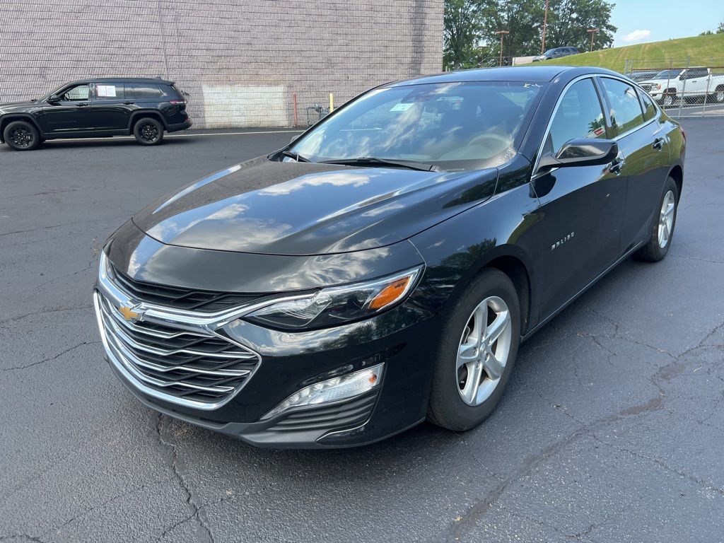 Thumbnail: 2024 Chevrolet Malibu - 1