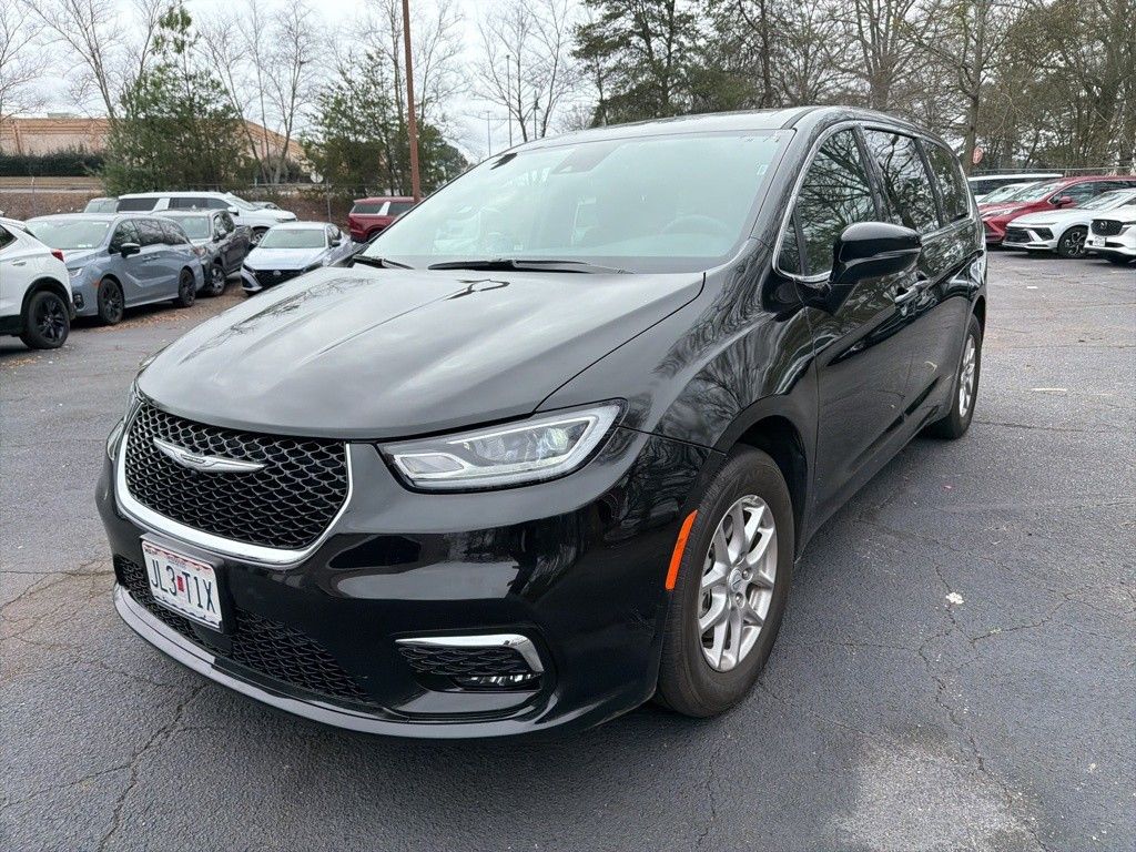 Thumbnail: 2025 Chrysler Pacifica - 1