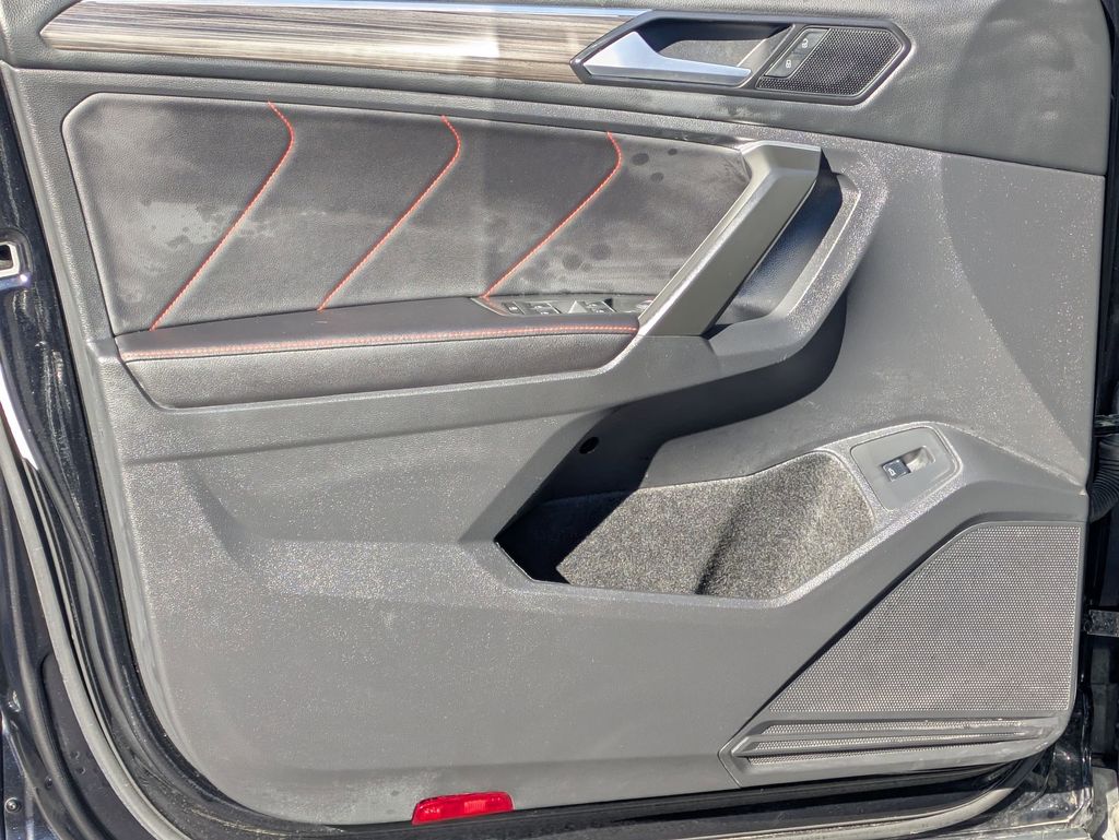 Thumbnail: 2024 Volkswagen Tiguan - 11