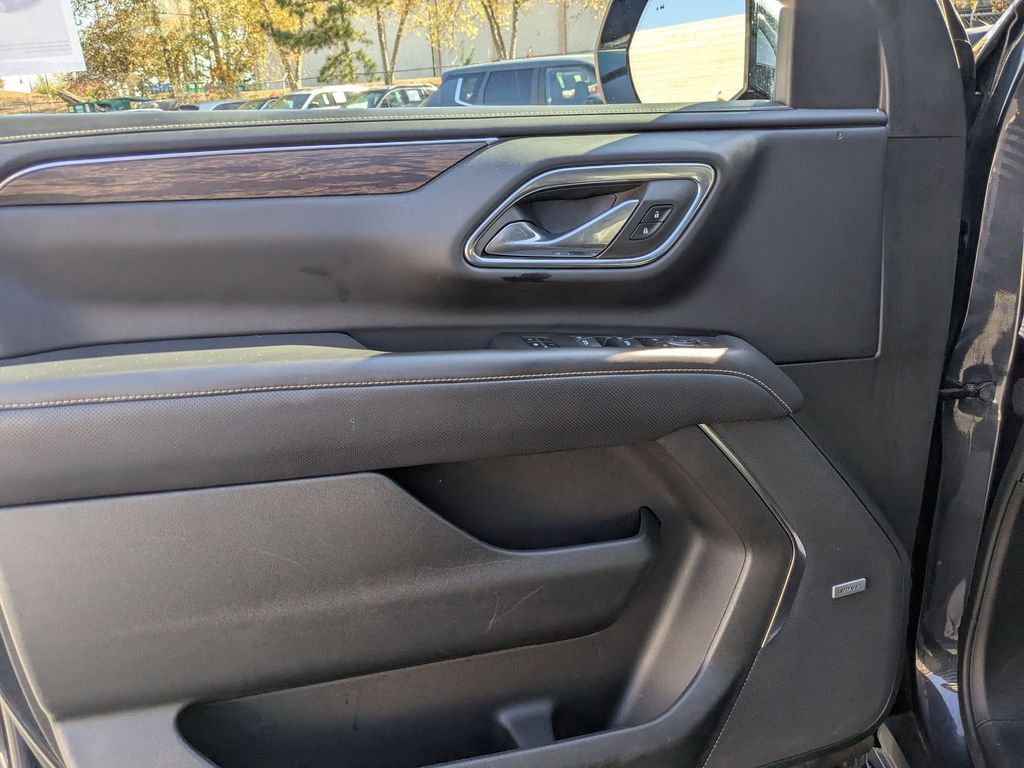 Thumbnail: 2023 Chevrolet Suburban - 11