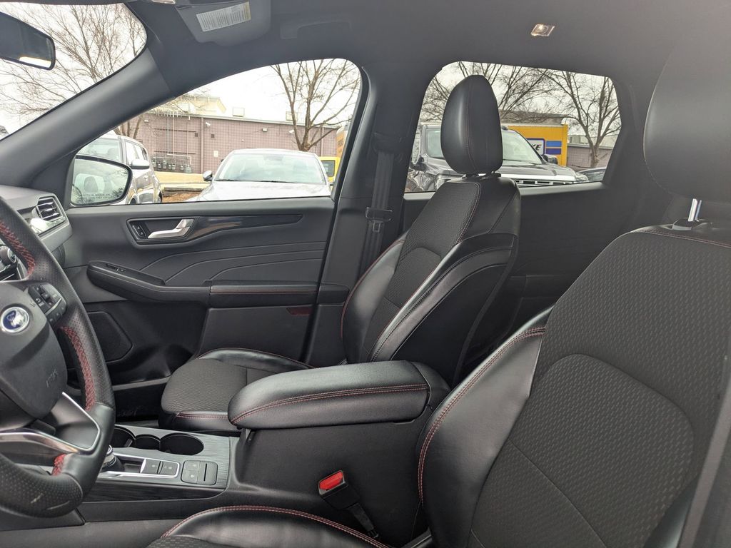 Thumbnail: 2024 Ford Escape - 22