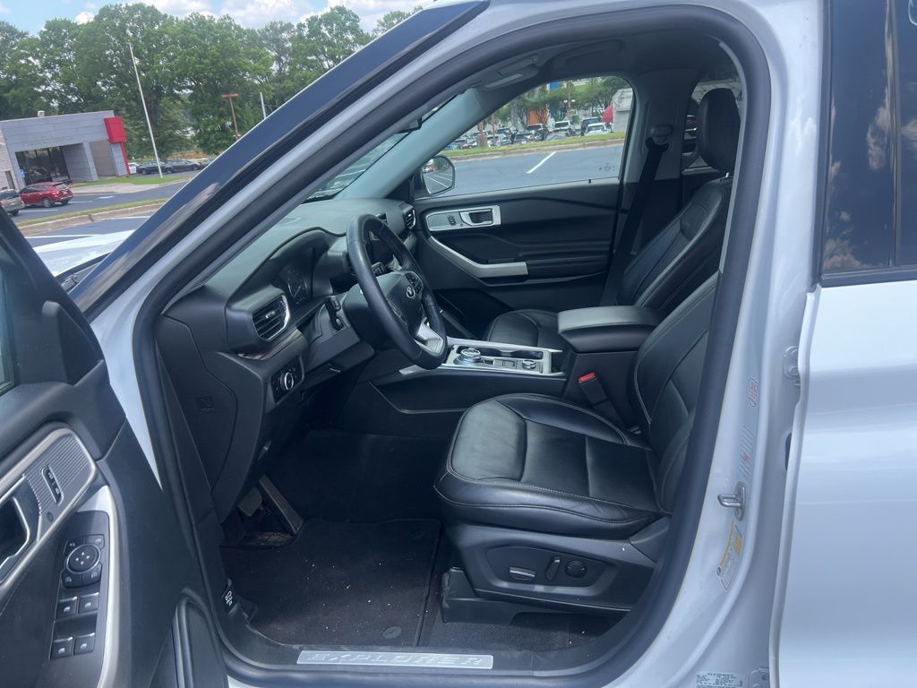 2023 Ford Explorer Limited 10