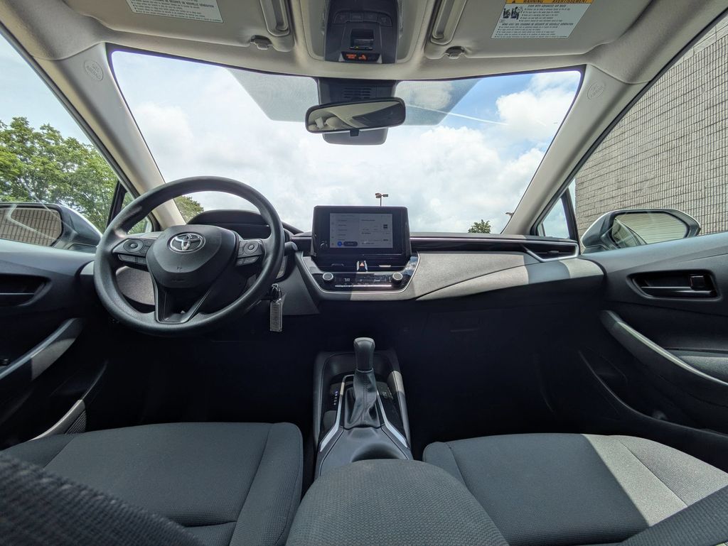 Thumbnail: 2025 Toyota Corolla - 26