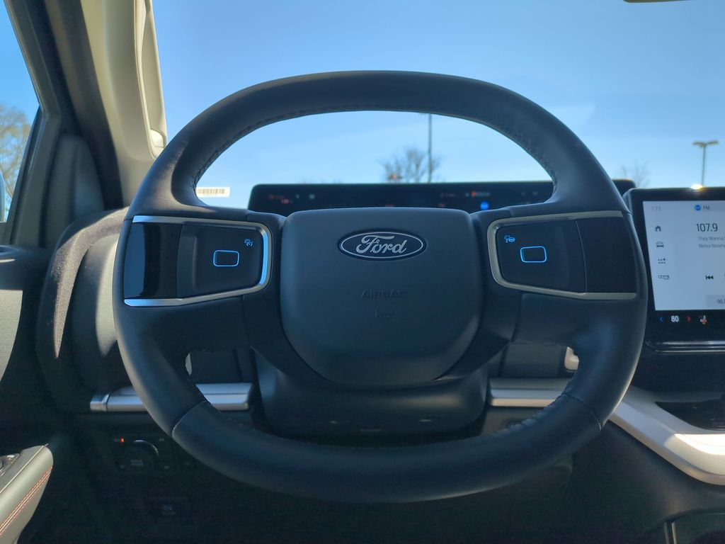 Thumbnail: 2025 Ford Expedition - 23