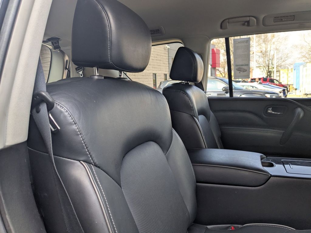 Thumbnail: 2024 INFINITI QX80 - 30