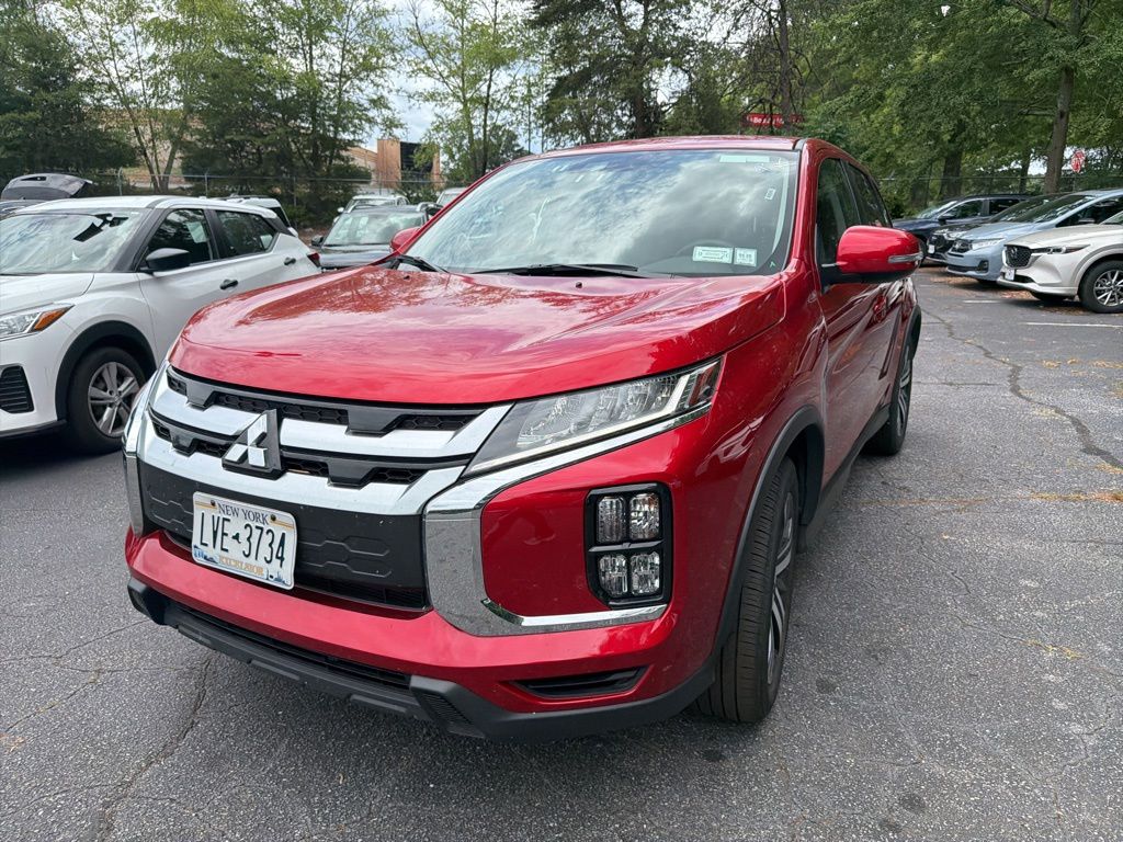 2025 Mitsubishi Outlander Sport's photo