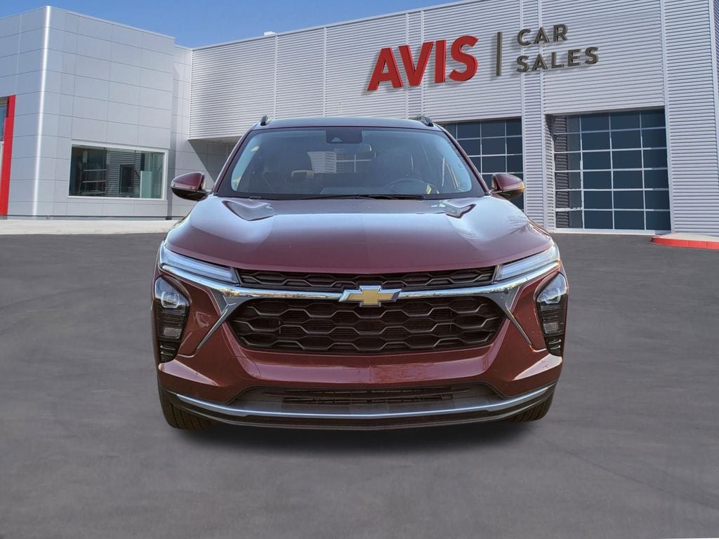 Thumbnail: 2025 Chevrolet Trax - 2