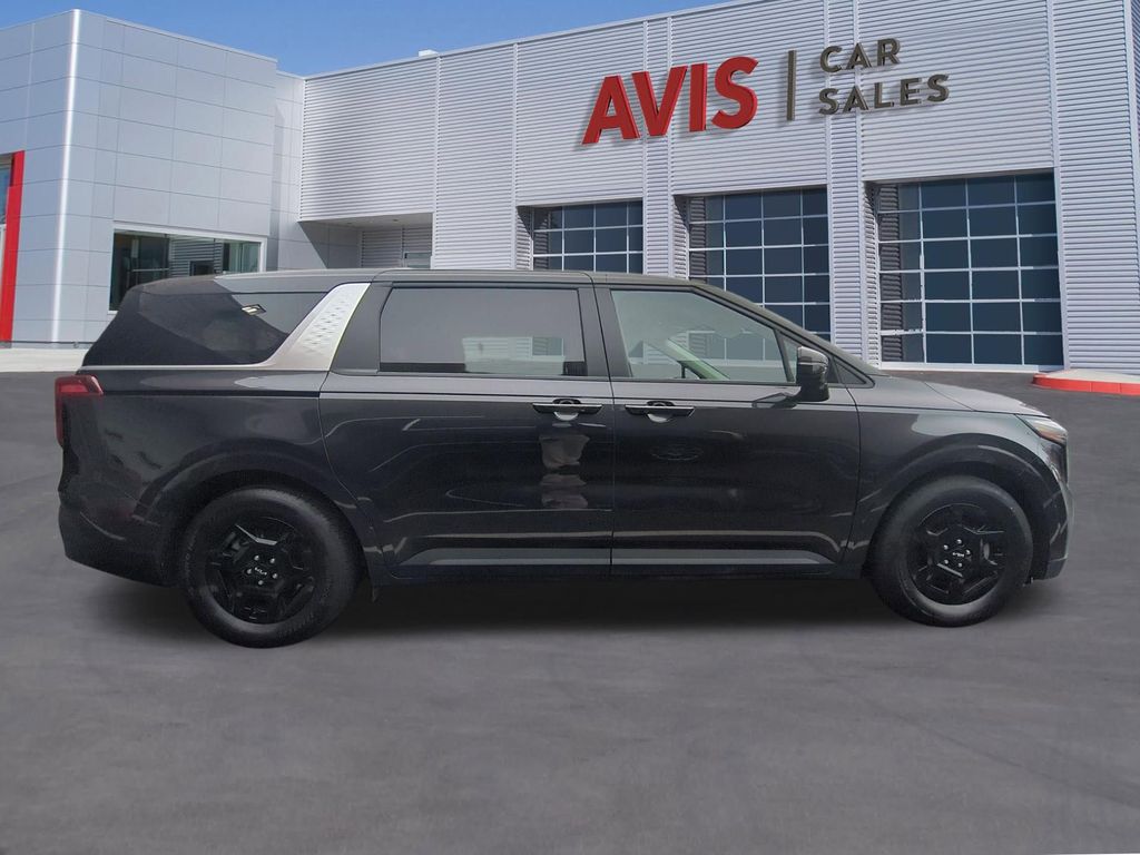 Thumbnail: 2025 Kia Carnival - 5