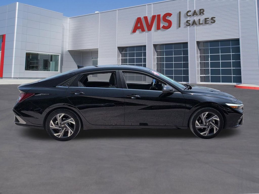 Thumbnail: 2025 Hyundai Elantra - 5