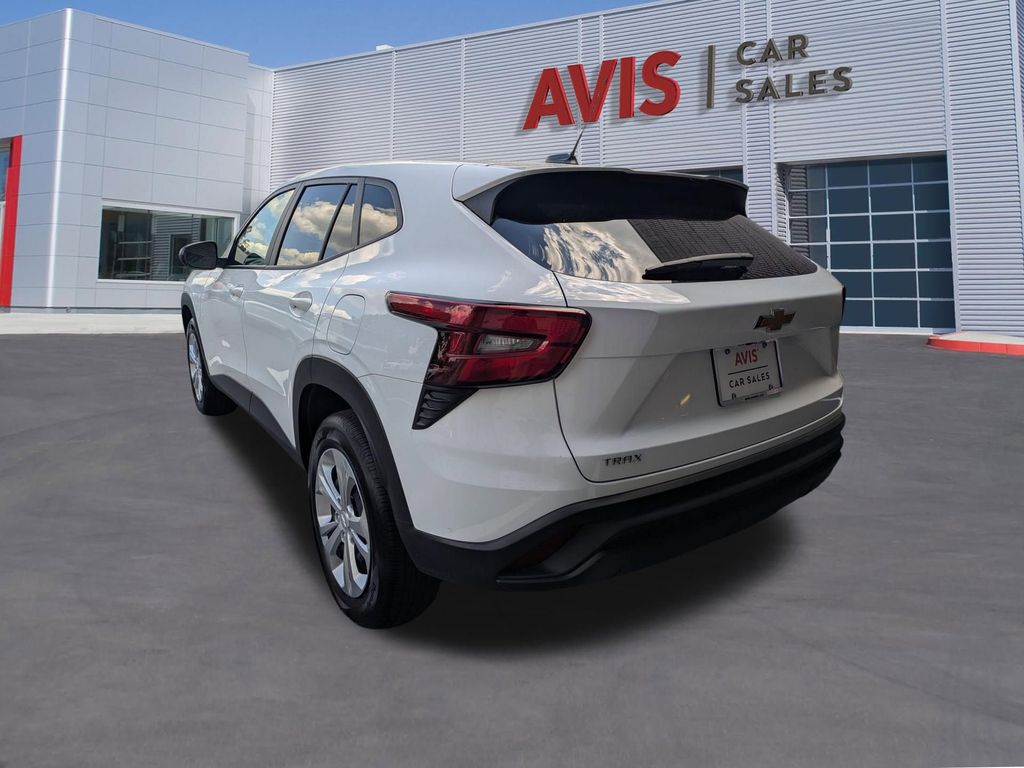 Thumbnail: 2025 Chevrolet Trax - 9