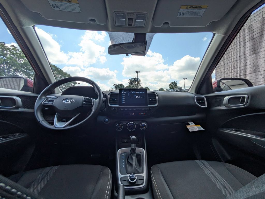 Thumbnail: 2025 Hyundai Venue - 25