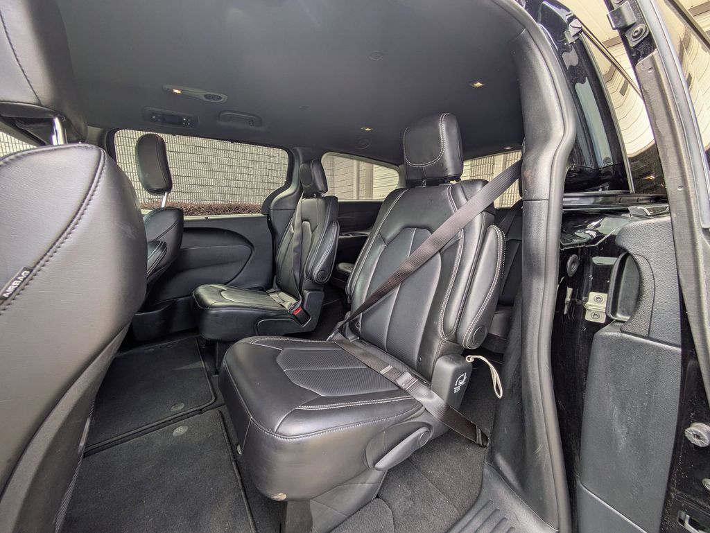 Thumbnail: 2025 Chrysler Pacifica - 26