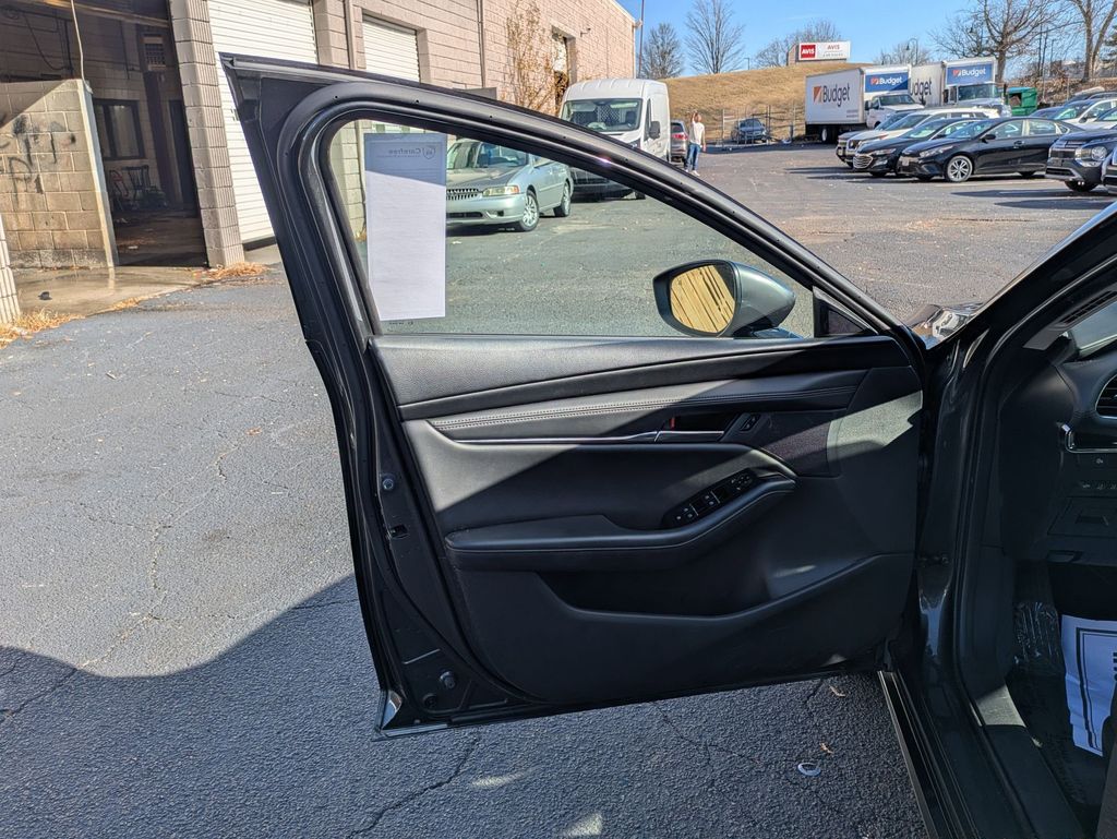 Thumbnail: 2025 Mazda Mazda3 - 11