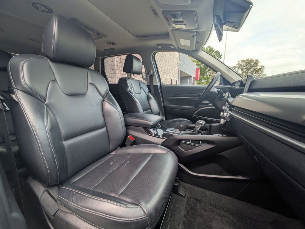 Thumbnail: 2025 Kia Telluride - 32