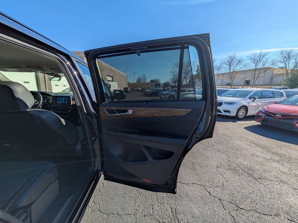 Thumbnail: 2025 Volkswagen Atlas - 28