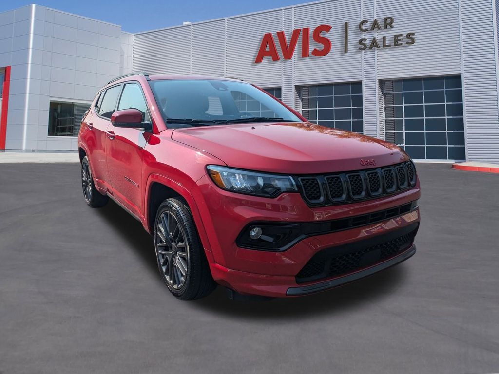 2023 Jeep Compass Limited photo 3