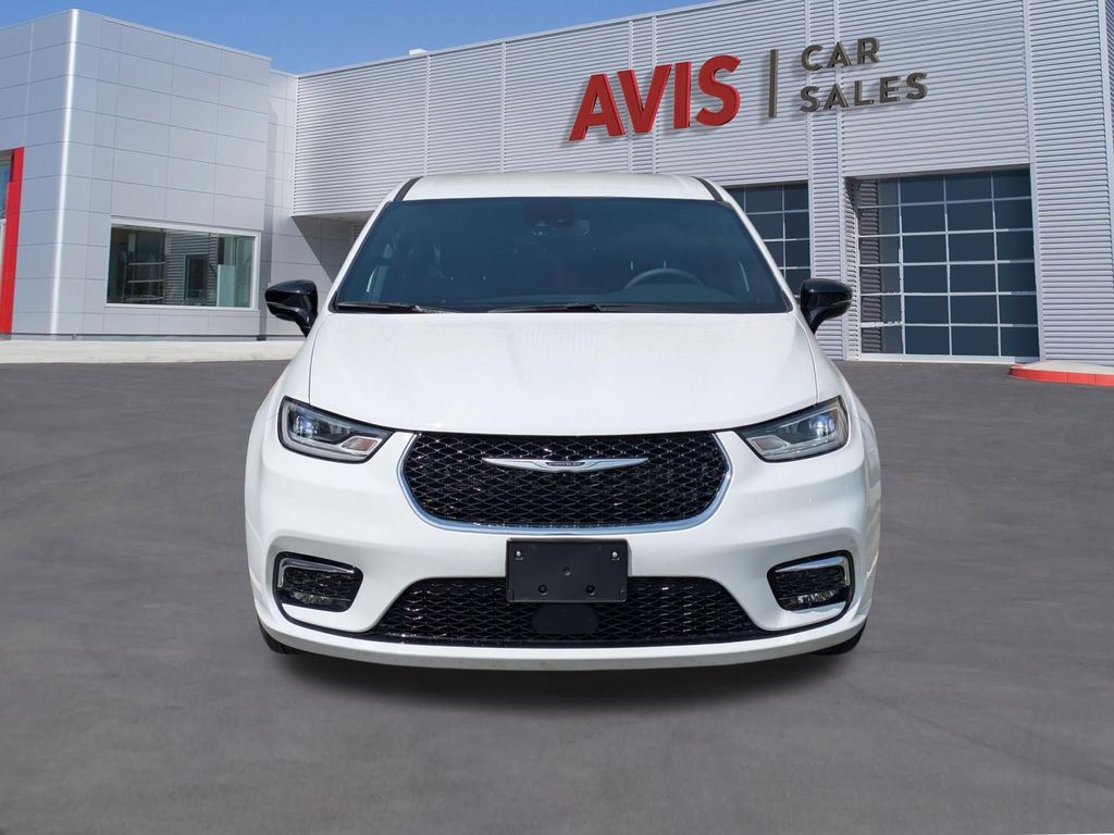 Thumbnail: 2025 Chrysler Pacifica - 2