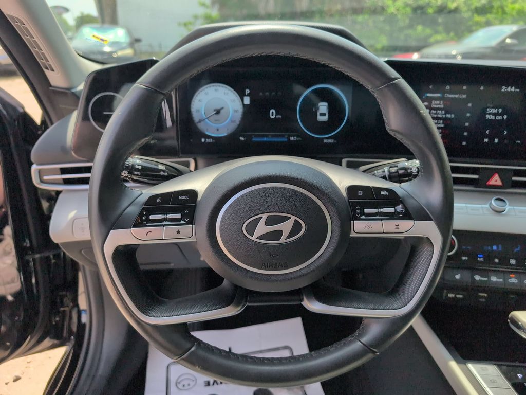 Thumbnail: 2025 Hyundai Elantra - 23