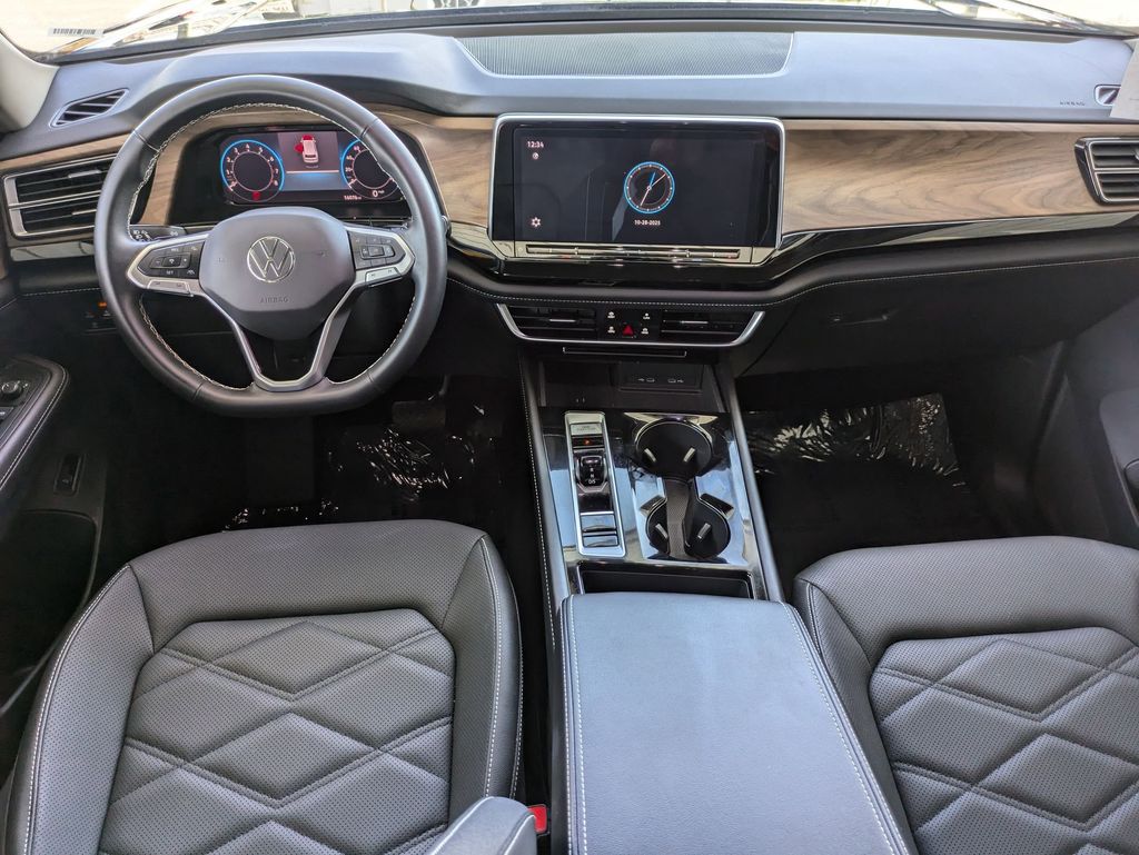 Thumbnail: 2025 Volkswagen Atlas - 24