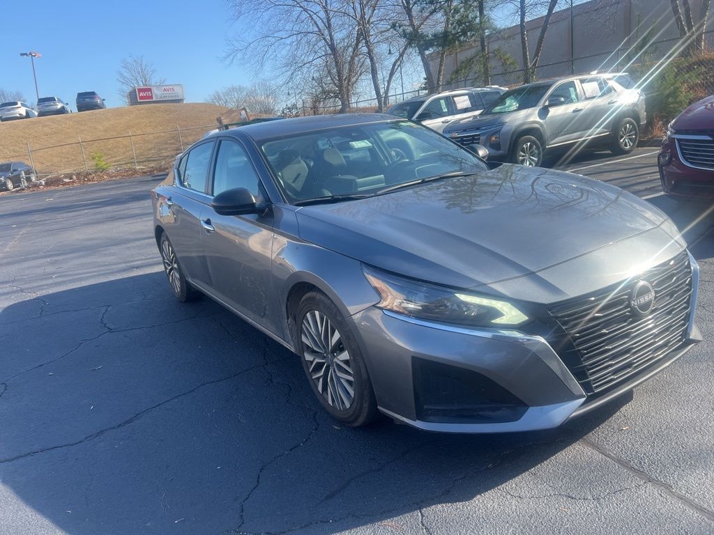 Certified 2024 Nissan Altima 2.5 SV Sedan