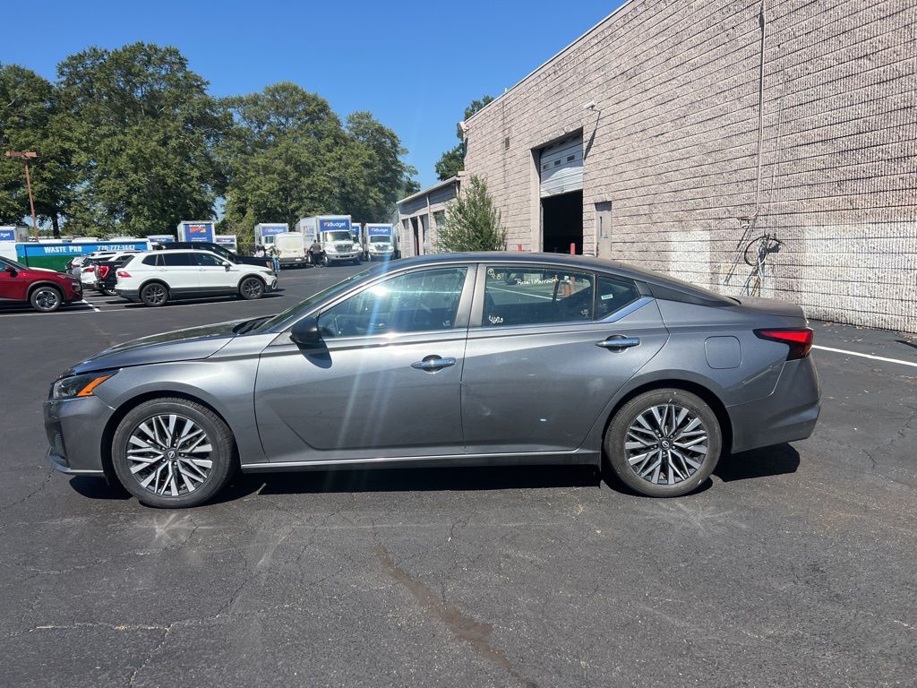 Thumbnail: 2024 Nissan Altima - 6