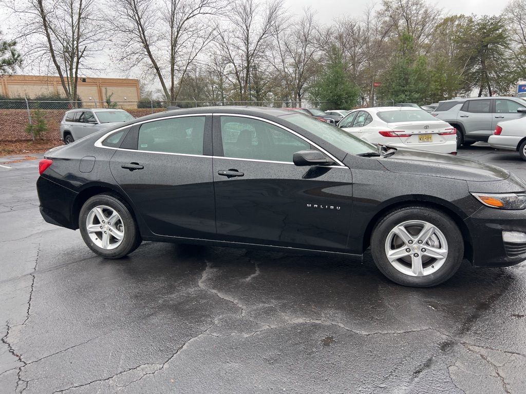 Thumbnail: 2024 Chevrolet Malibu - 10