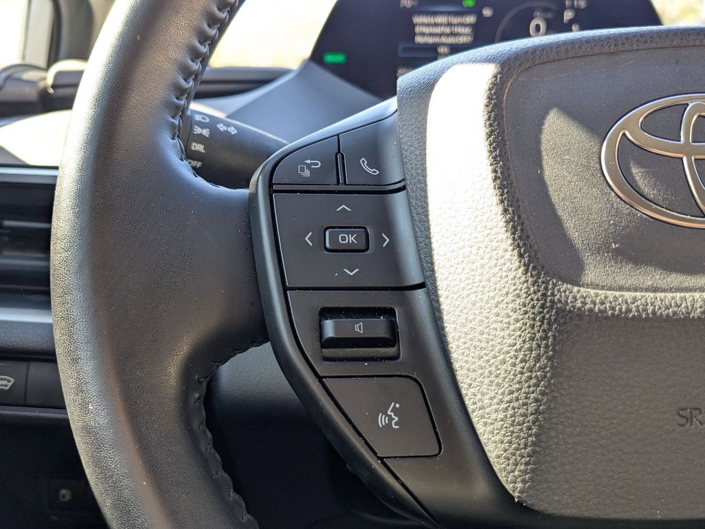 Thumbnail: 2024 Toyota Prius - 17