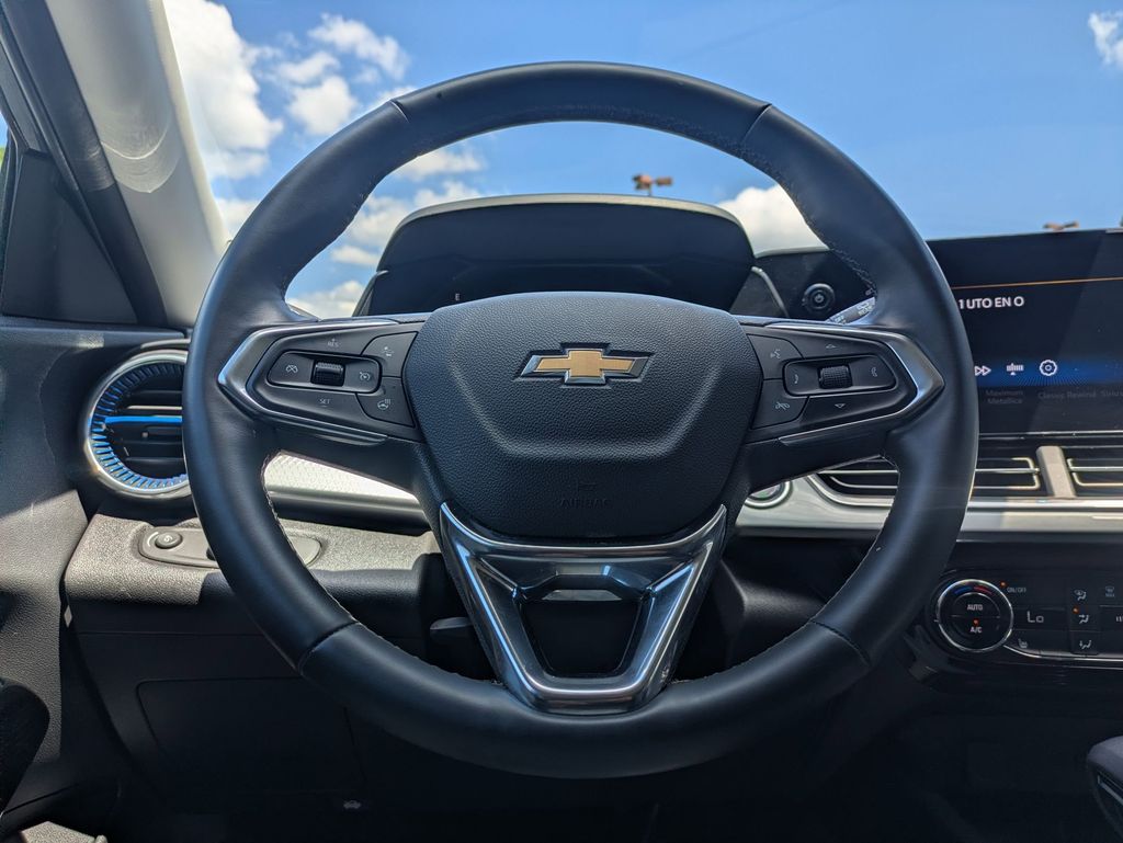 Thumbnail: 2025 Chevrolet Trax - 20