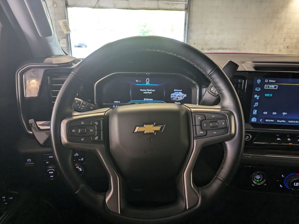 Thumbnail: 2023 Chevrolet Silverado 1500 - 16