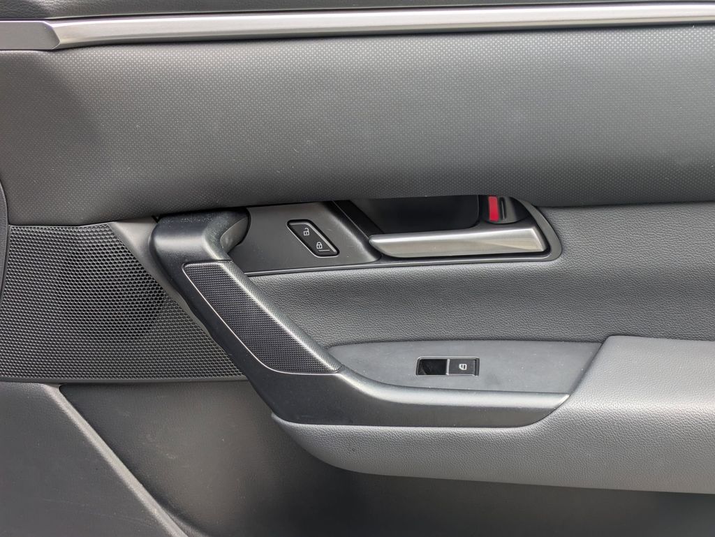 Thumbnail: 2025 Mazda CX-50 - 31