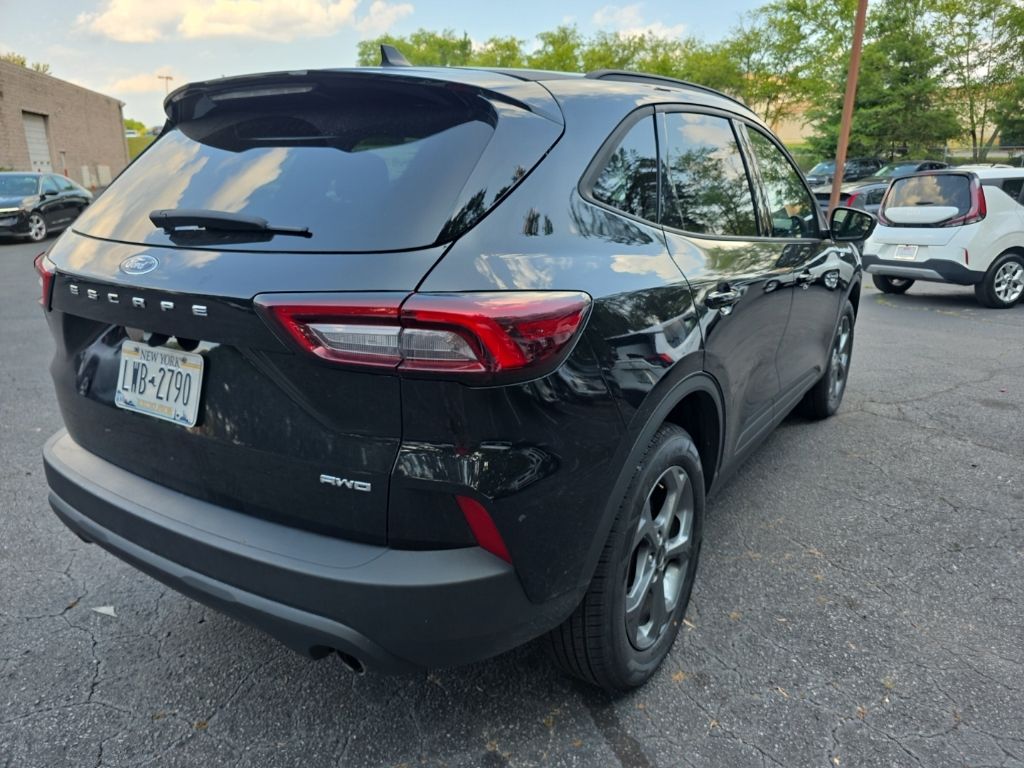 Thumbnail: 2025 Ford Escape - 9