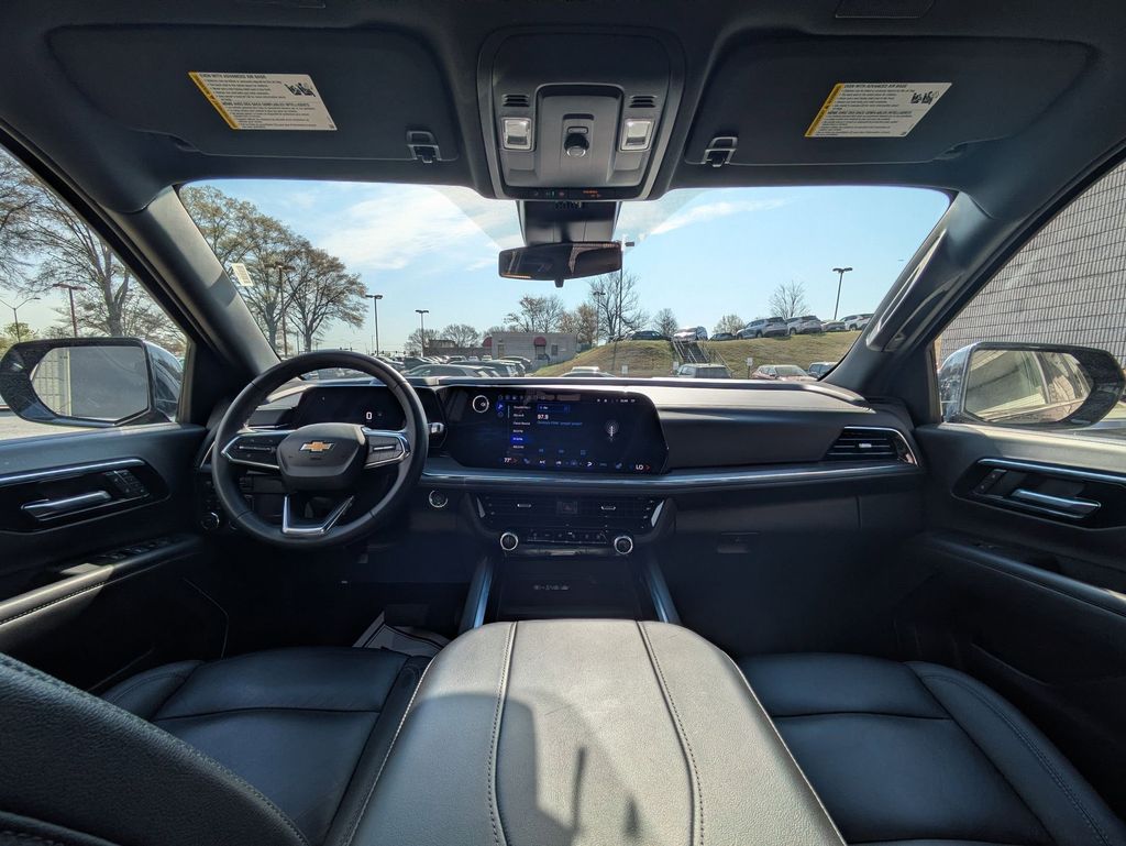 Thumbnail: 2025 Chevrolet Tahoe - 25