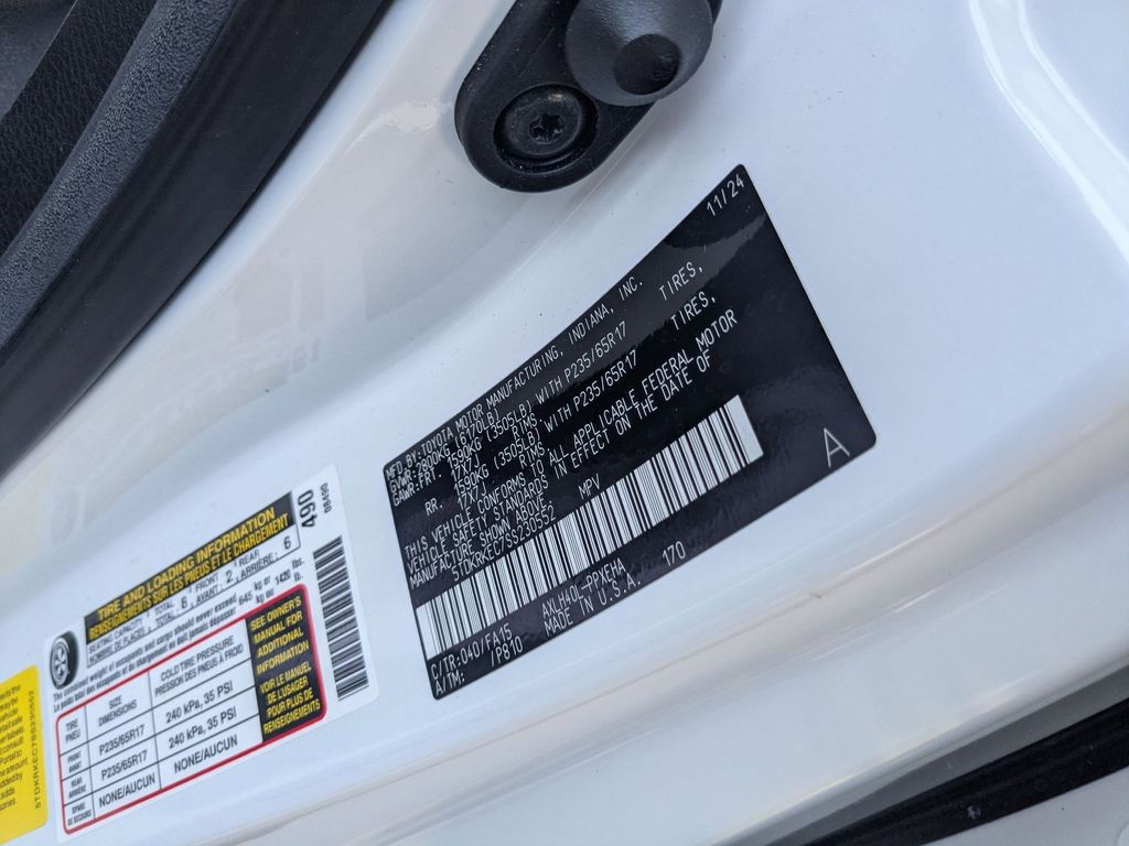 Thumbnail: 2025 Toyota Sienna - 35