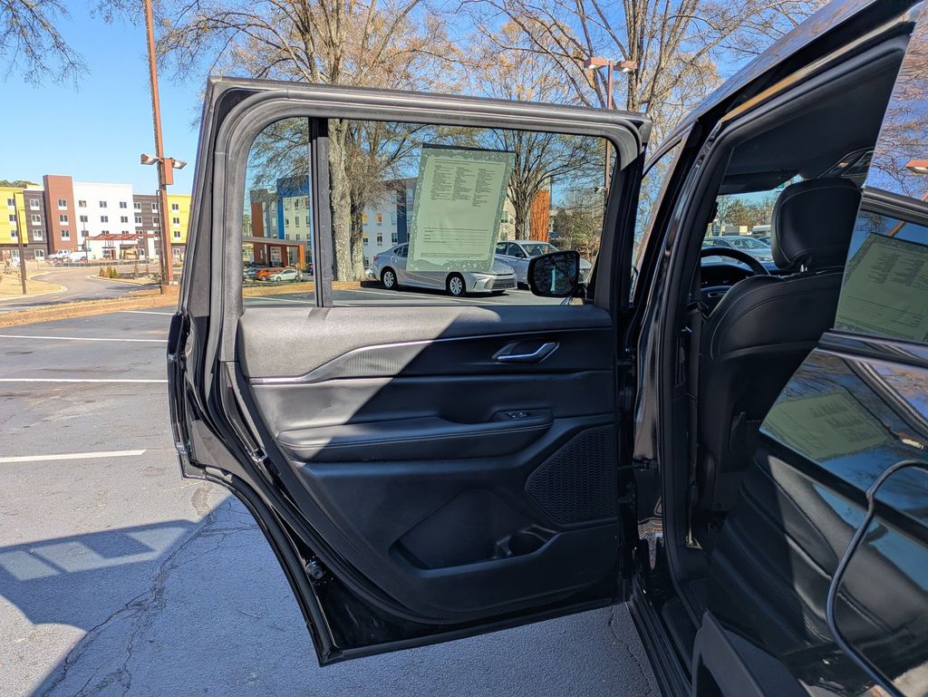 Thumbnail: 2024 Jeep Grand Cherokee L - 25