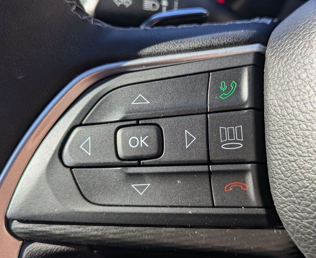 Thumbnail: 2024 Jeep Grand Cherokee L - 17