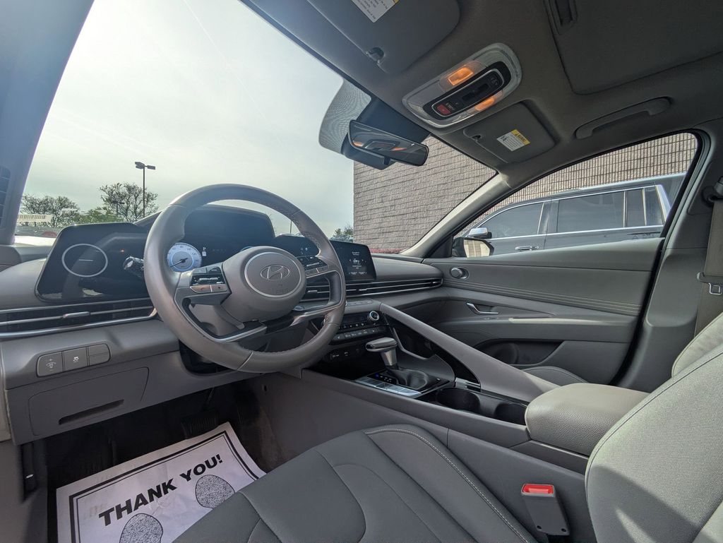 Thumbnail: 2025 Hyundai Elantra - 15