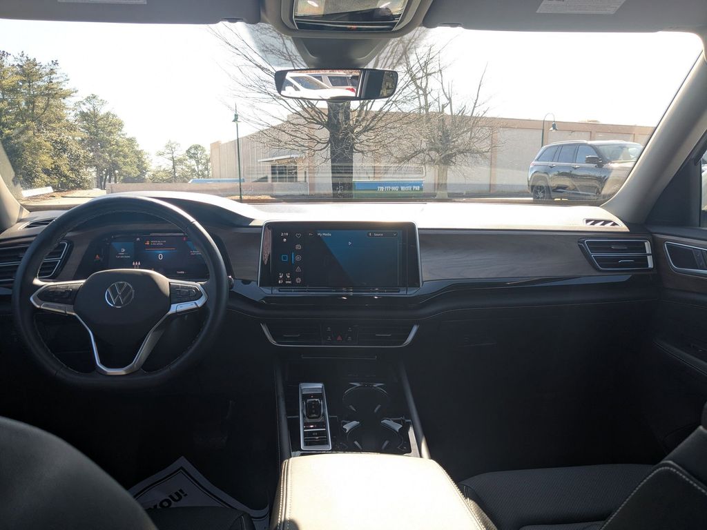 Thumbnail: 2025 Volkswagen Atlas - 23