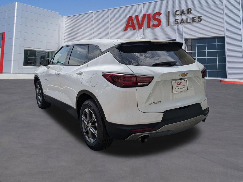 Thumbnail: 2025 Chevrolet Blazer - 9