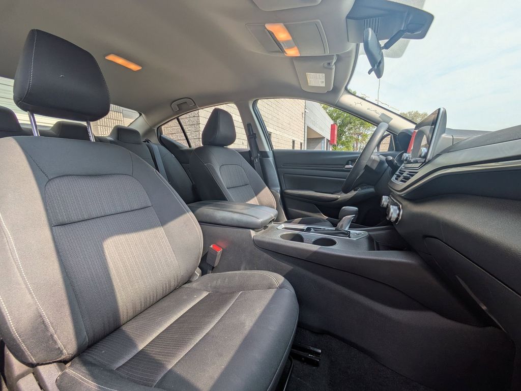 Thumbnail: 2025 Nissan Altima - 29