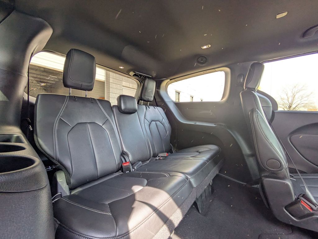 Thumbnail: 2025 Chrysler Pacifica - 28