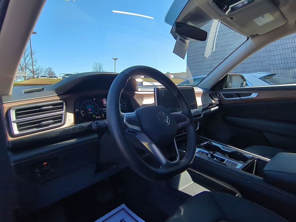 Thumbnail: 2025 Volkswagen Atlas - 15