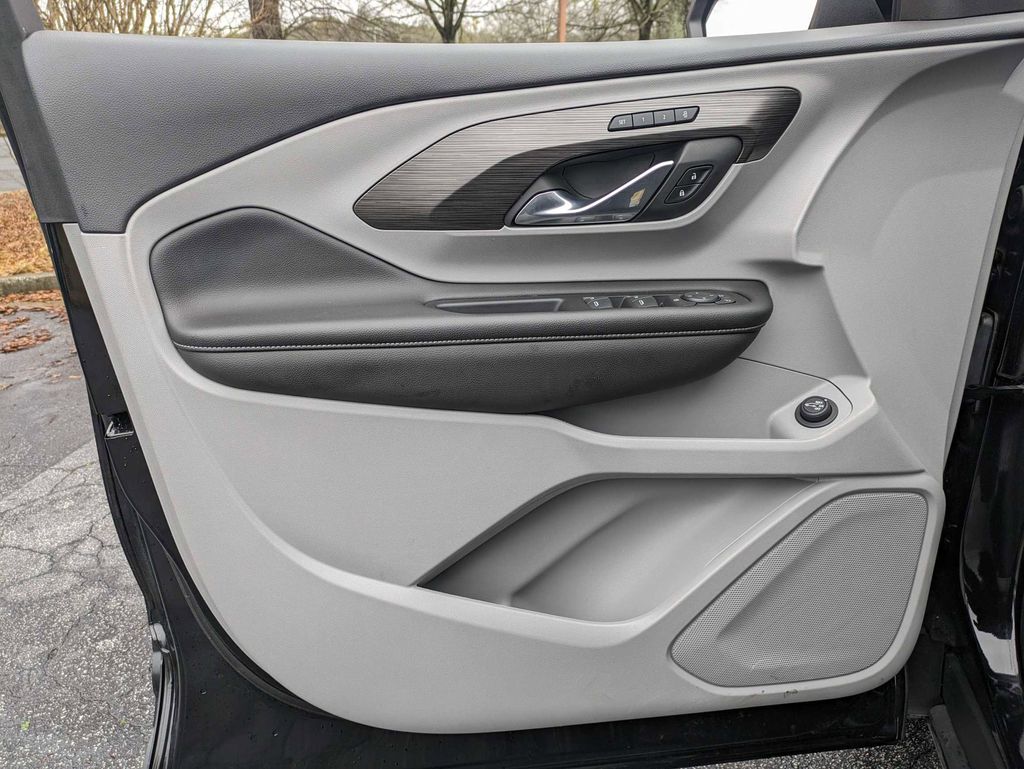 Thumbnail: 2023 GMC Terrain - 9