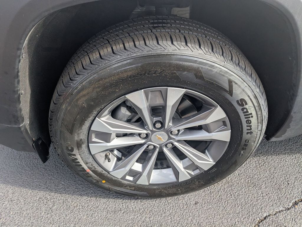 Thumbnail: 2025 Chevrolet Equinox - 36