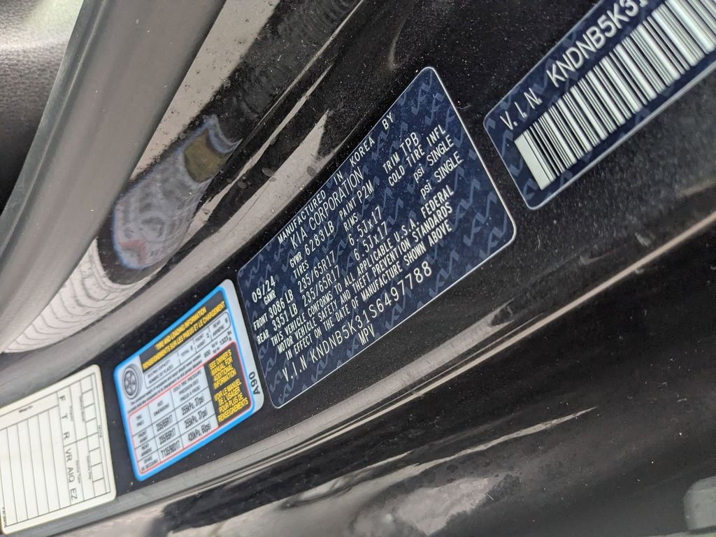 Thumbnail: 2025 Kia Carnival - 32